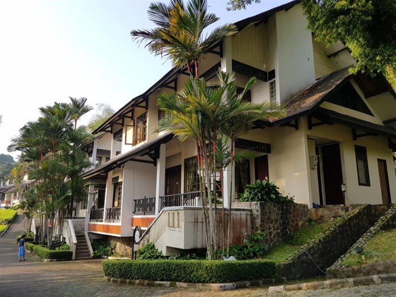 Gunung Geulis Cottages Managed By Royal Tulip Bogor Exterior photo