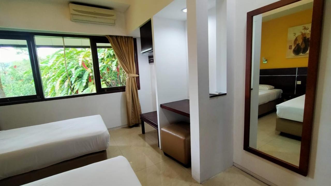 Gunung Geulis Cottages Managed By Royal Tulip Bogor Exterior photo