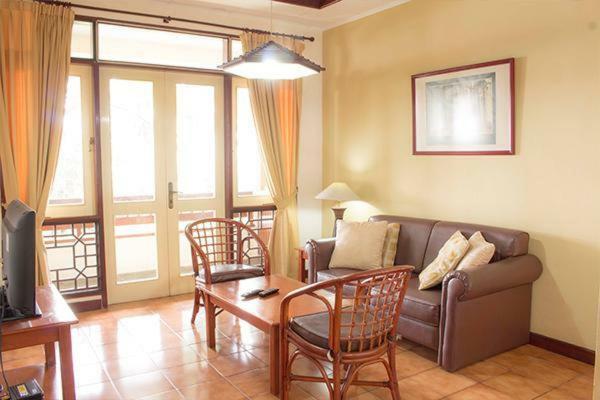 Gunung Geulis Cottages Managed By Royal Tulip Bogor Exterior photo